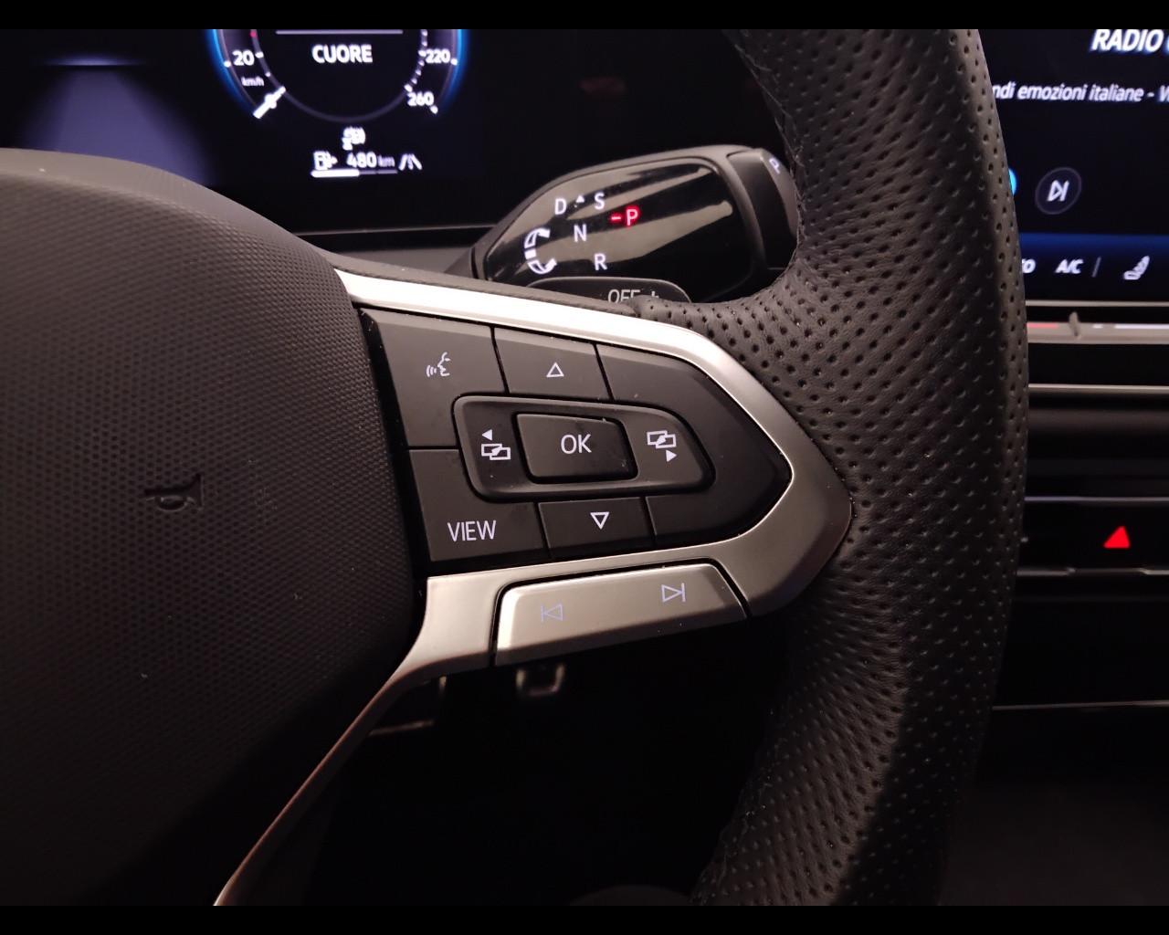 VOLKSWAGEN Tiguan III 2024 - Tiguan 2.0 tdi R-Line 150cv dsg