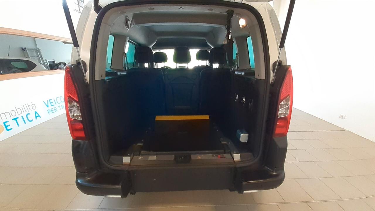 Peugeot Partner trasporto disabili pianale ribassato