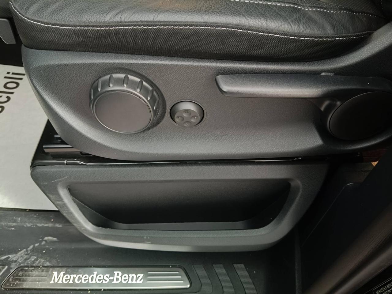 Mercedes-Benz Classe V - W447 2019 Extralong - V Extralong 300 d Premium 4matic auto