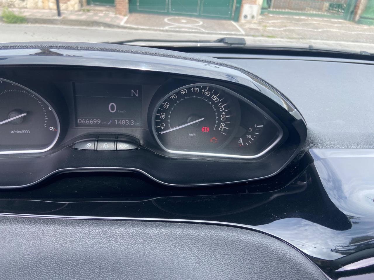Peugeot 2008 1.4 HDi 68CV Access automatica