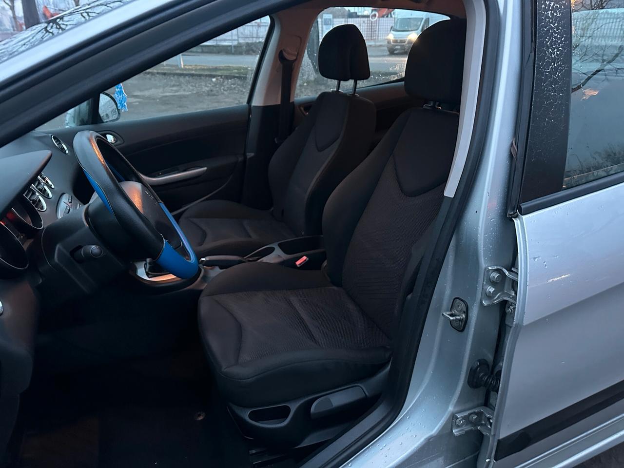 Peugeot 308 1.4 VTi 95CV 5p. Premium