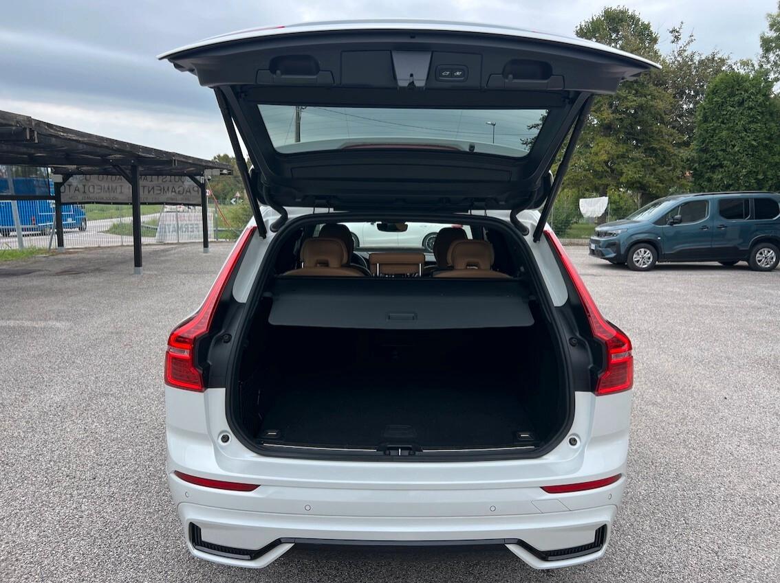 Volvo XC60 2.0 b4 Plus Dark awd auto - FULL OPTIONAL