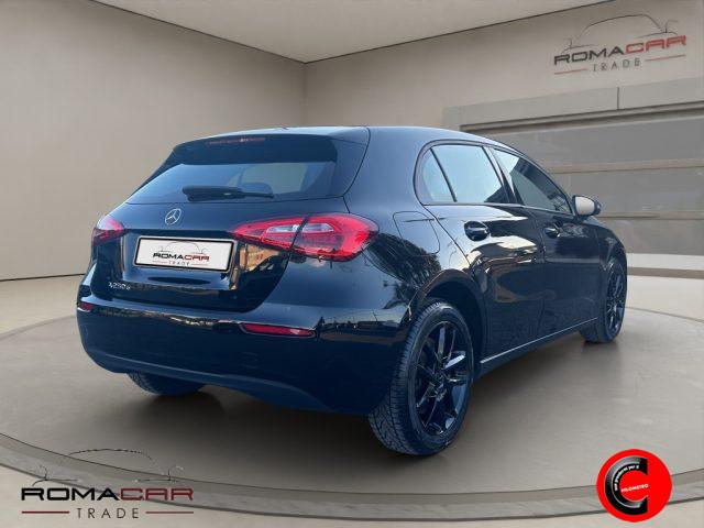 MERCEDES-BENZ A 250 e hybrid EQ Business