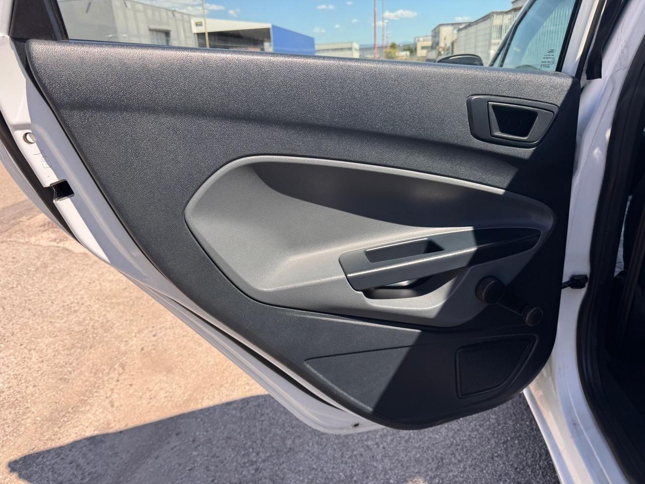 Ford Fiesta 1.2 Titanium 114000 KM GARANZIA 12 MESI