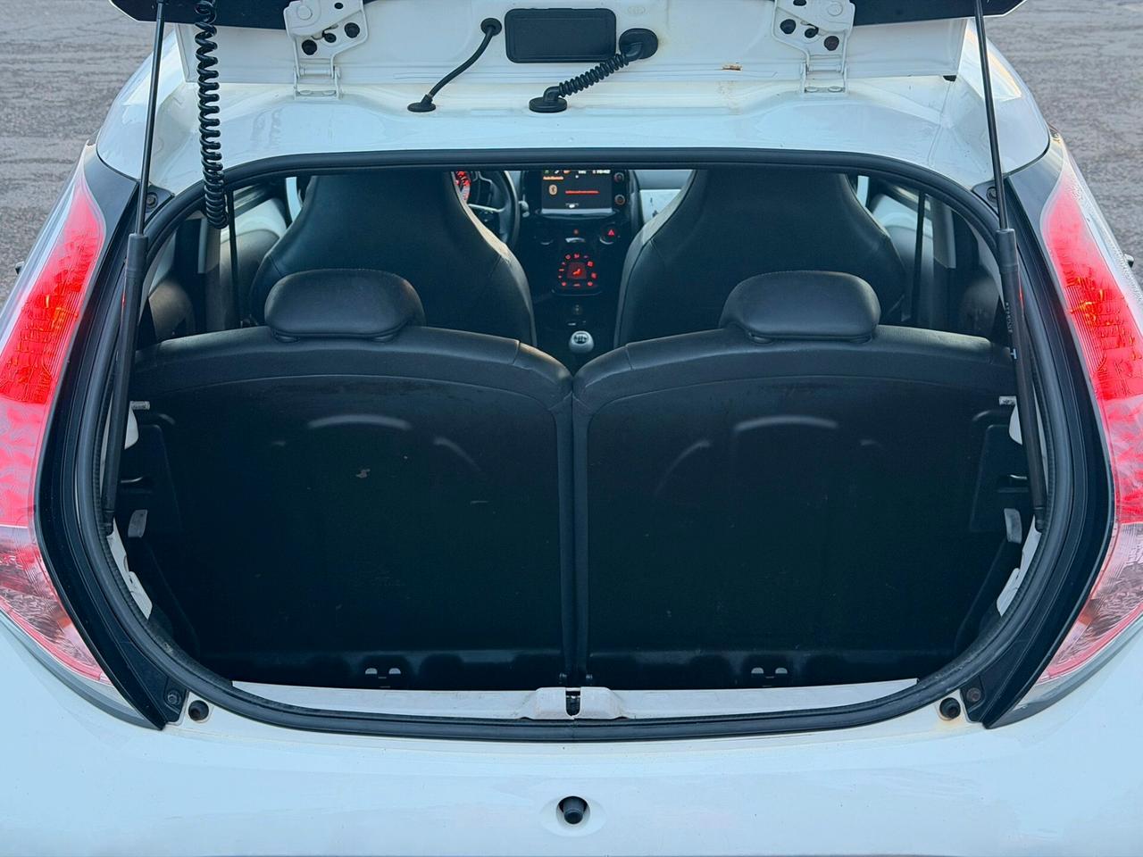 Toyota Aygo 1.0 VVT-i 69 CV 5 porte x-wave