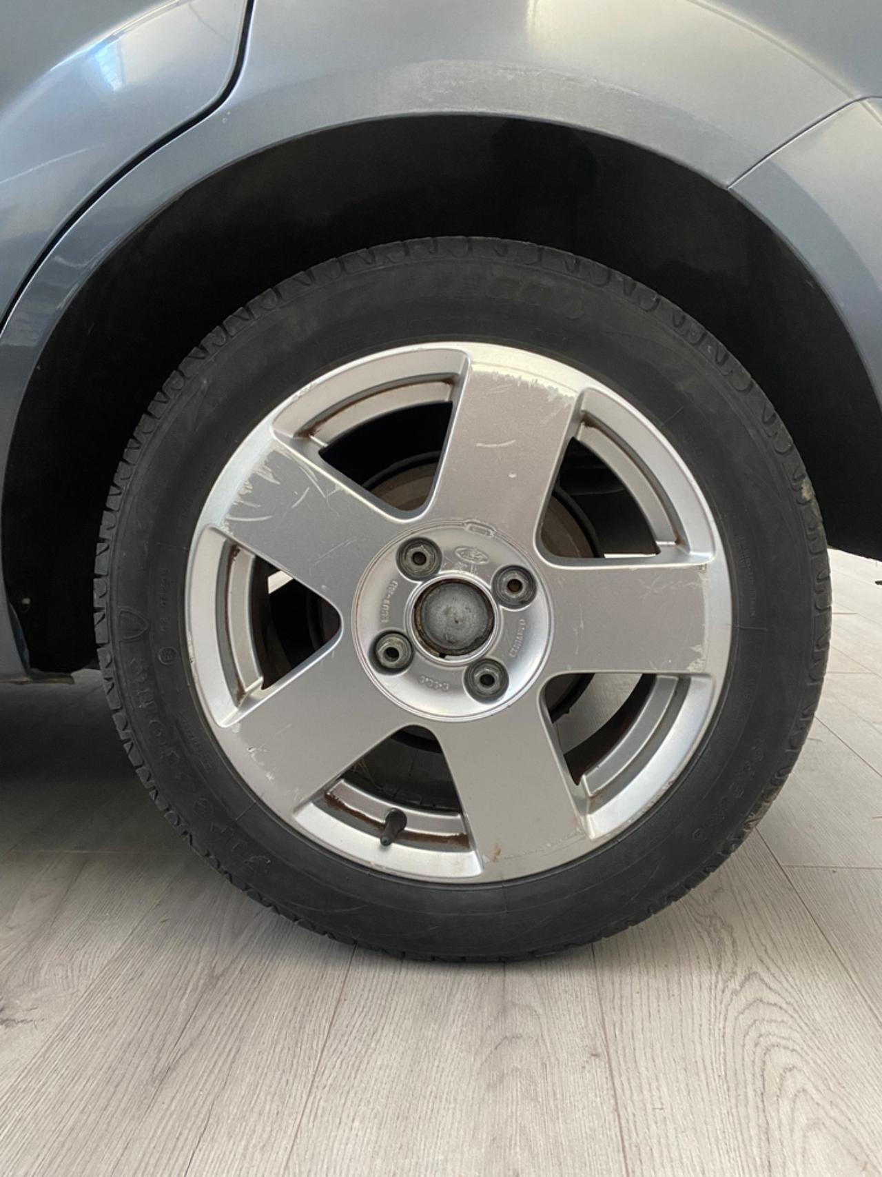 Ford Fiesta 1.2 16V 5p. Ghia