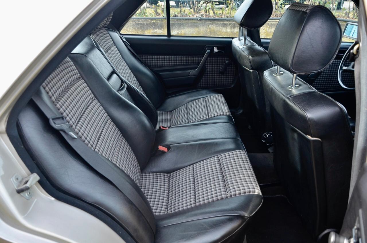 MERCEDES-BENZ 190 E 2.3-16 185cv, OTTIME CONDIZIONI, SERVICE CON FATTURE, MATCHING NUMBER, TETTO, A/C, PERMUTE