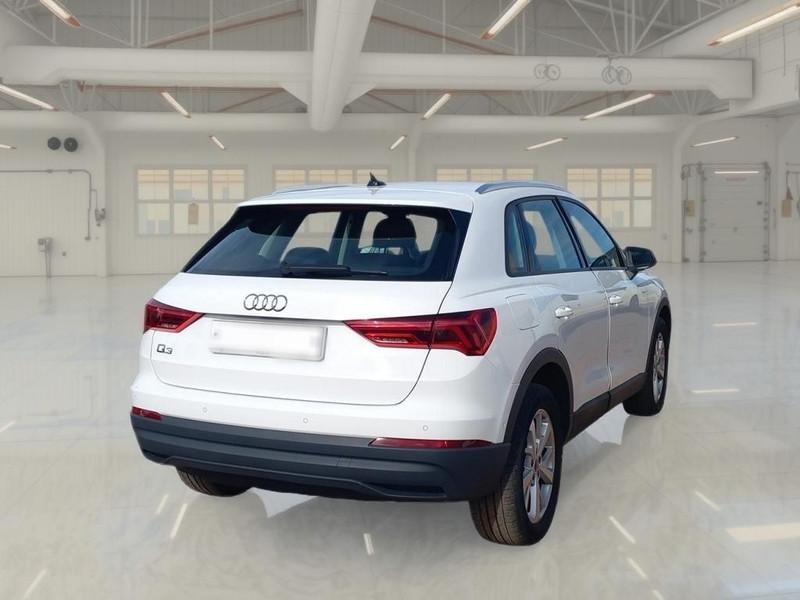 AUDI Q3 45 TFSI e S tronic Business