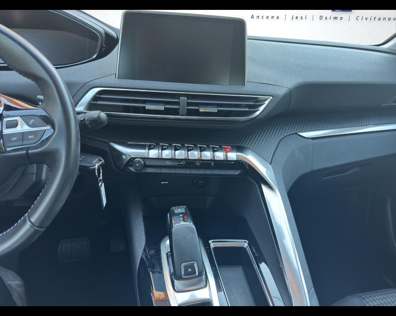 PEUGEOT 3008 2ª serie - 3008 BlueHDi 130 S&S EAT8 Business