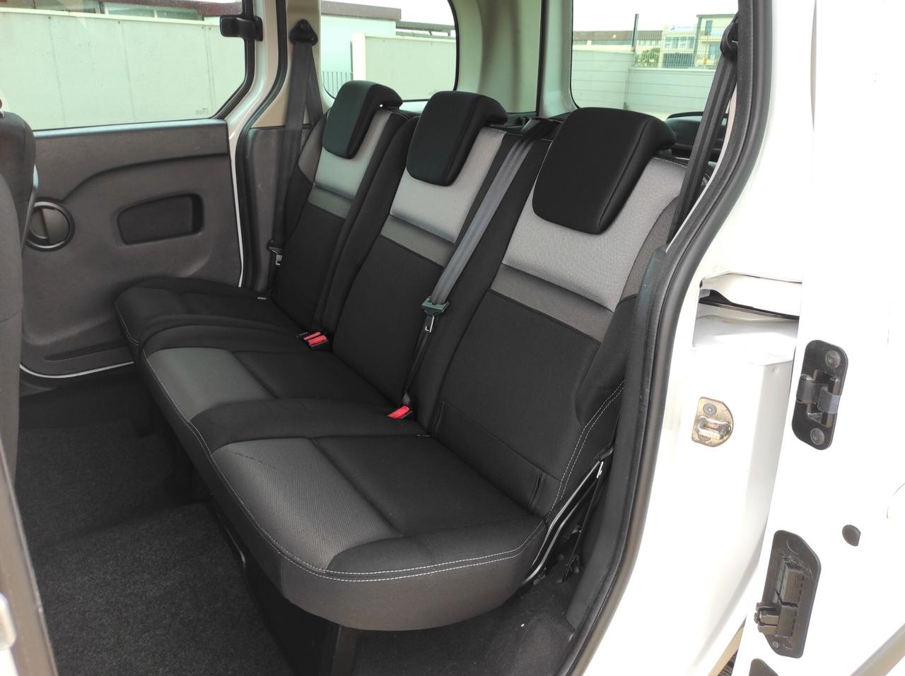 Renault Kangoo 1.5 dCi - 90cv 5 posti AUTOCARRO