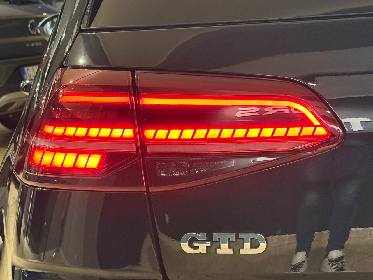 Golf GTD 2.0 TDI 184CV TOTALBLACK