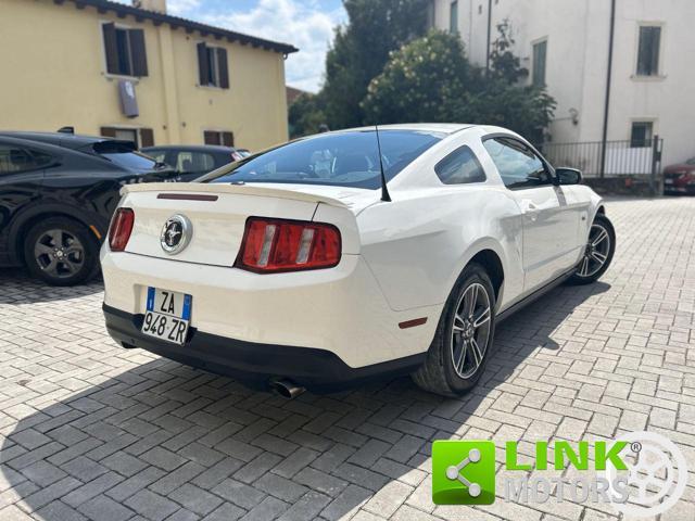 MUSTANG Mustang 4.0 PREMIUM V6