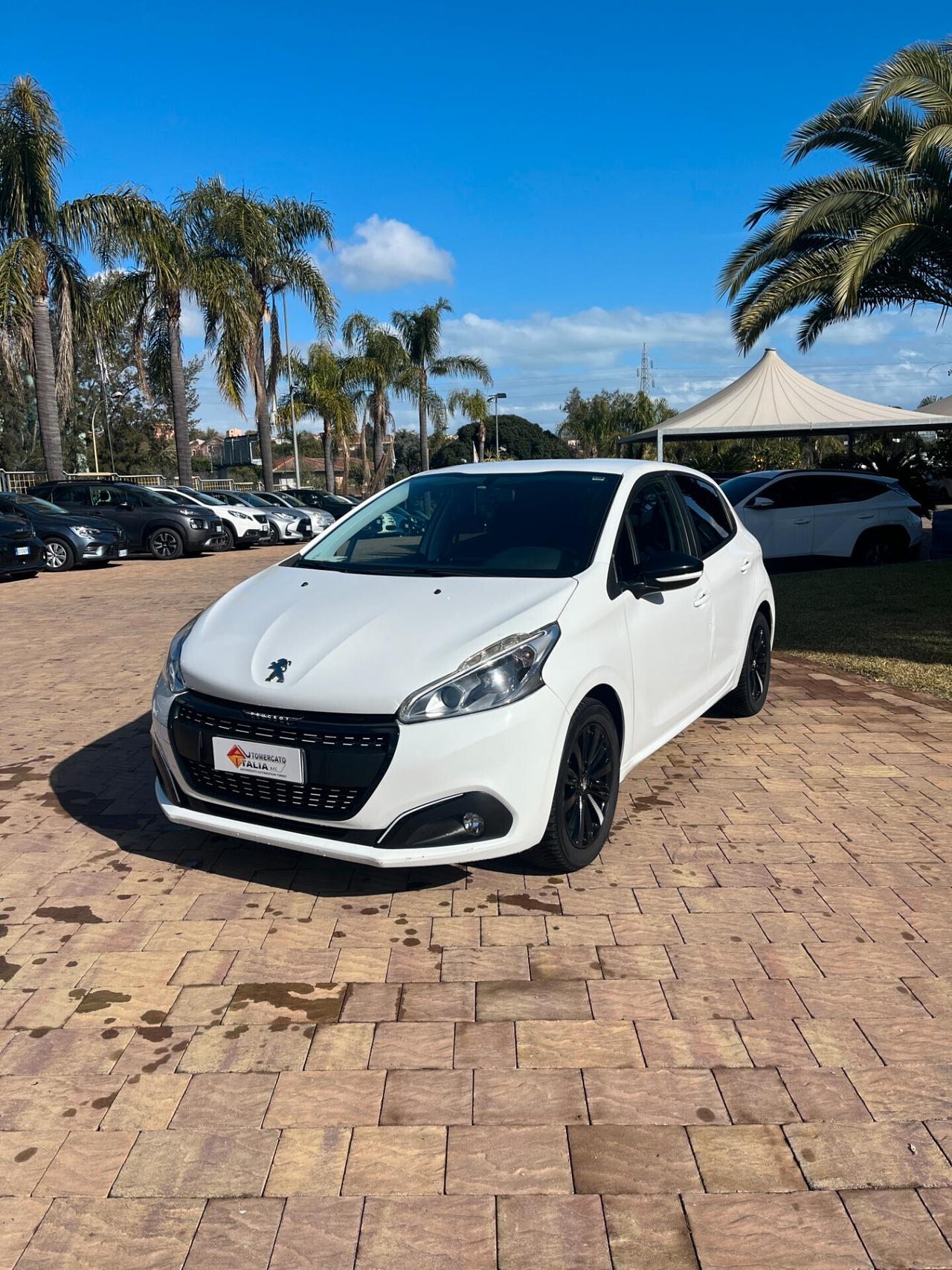 Peugeot 208 PureTech 82 5 porte Allure