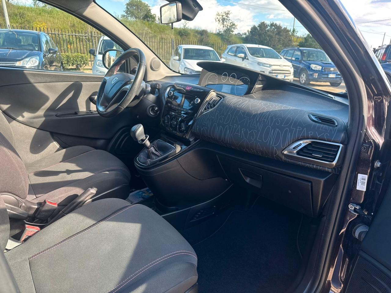 Lancia Ypsilon 1.2 69 CV 5 porte S&S Elefantino