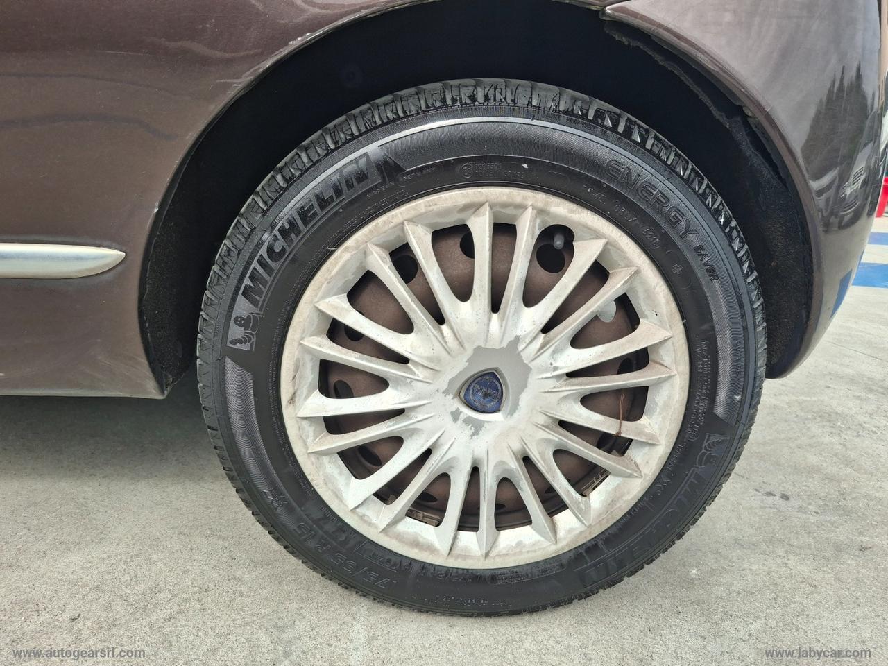 LANCIA Ypsilon 1.2 69 CV Platinum