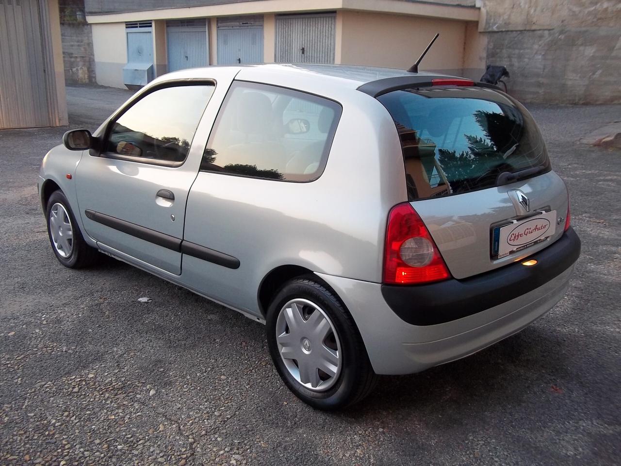 Renault Clio Privilege 1.2 16v 3p uniproprietario 49.200 km !!!!!!!!!!