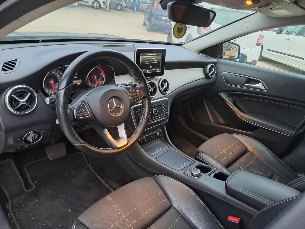 Mercedes-benz GLA 180 d Automatic Sport