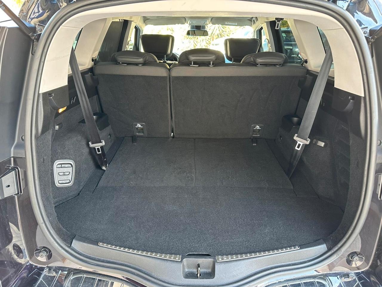 Renault Grand Scenic dCi Initiale Paris 120 cv - 2021