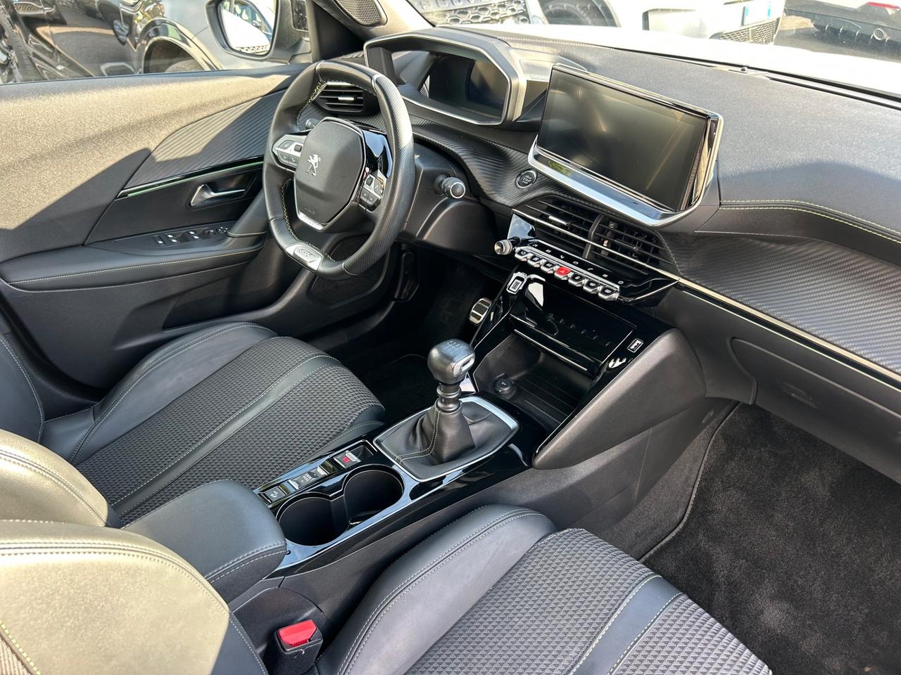 Peugeot 2008 PureTech 130 S&S GT