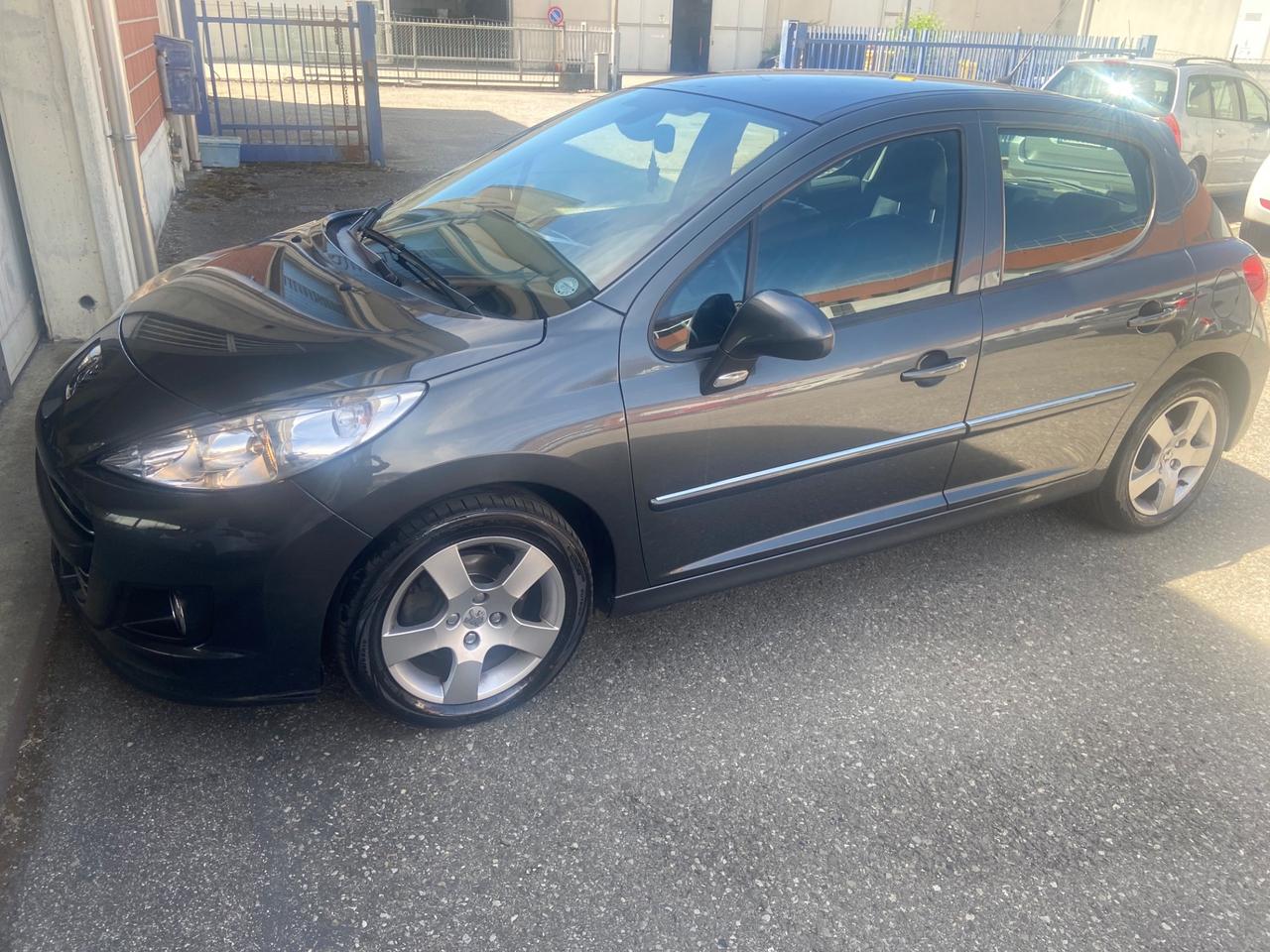 Peugeot 207 1.6 HDi 110CV 5p. XS
