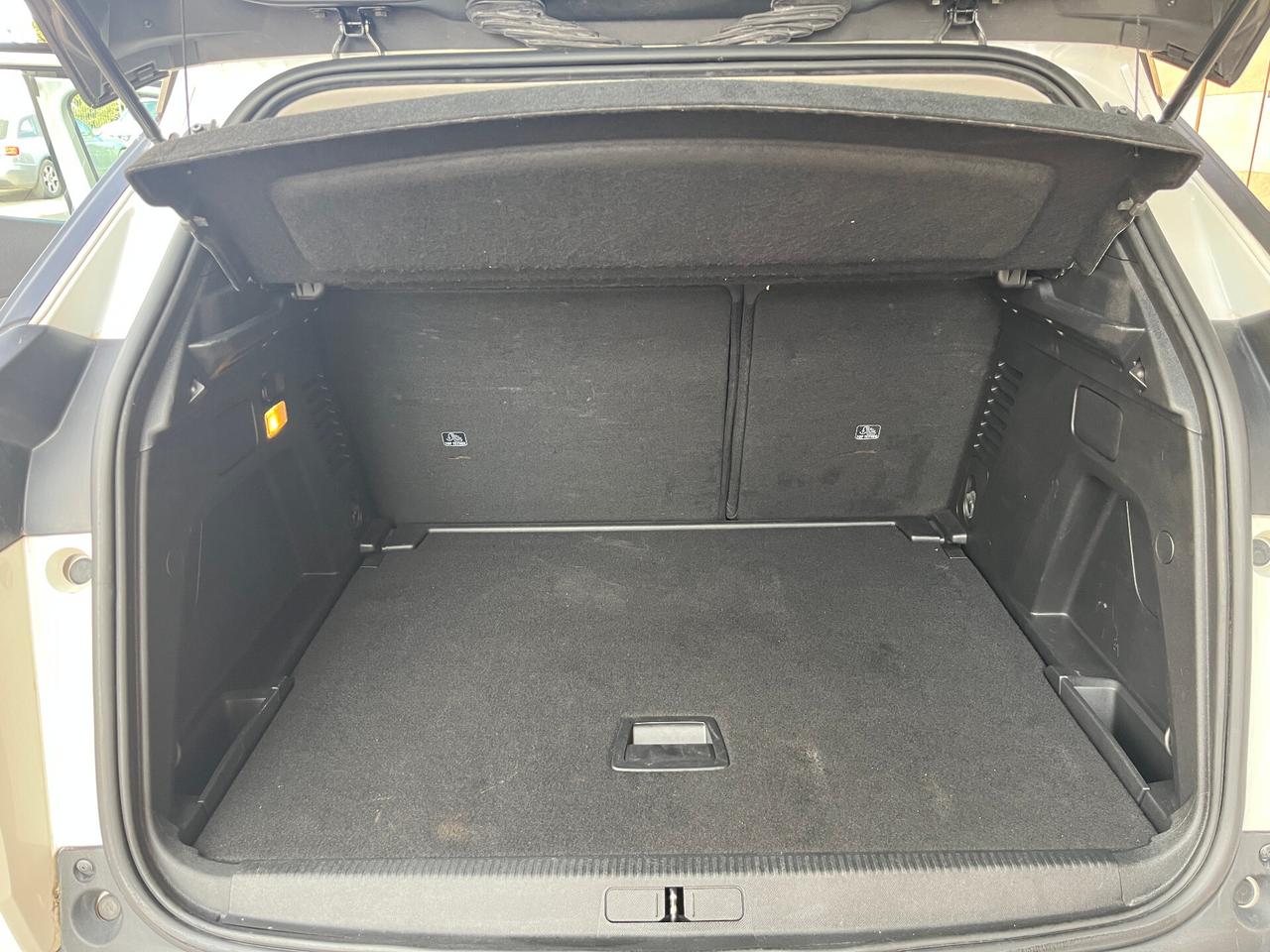 Peugeot 3008 BlueHDi 130 Active Pack -catena maggiorata-