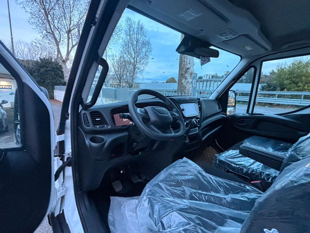 Iveco daily 35C160 doppia cabina nuovo modello ribaltabile