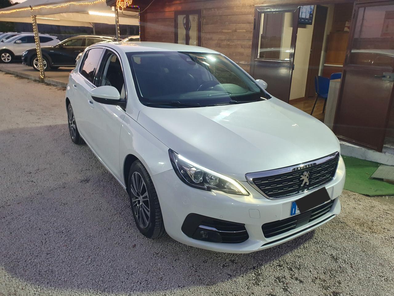 Peugeot 308 BlueHDi 130 S&S Allure