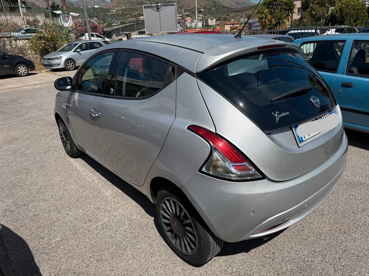 Lancia Ypsilon 2016 1.2 69 CV 5 porte GPL Ecochic Platinum