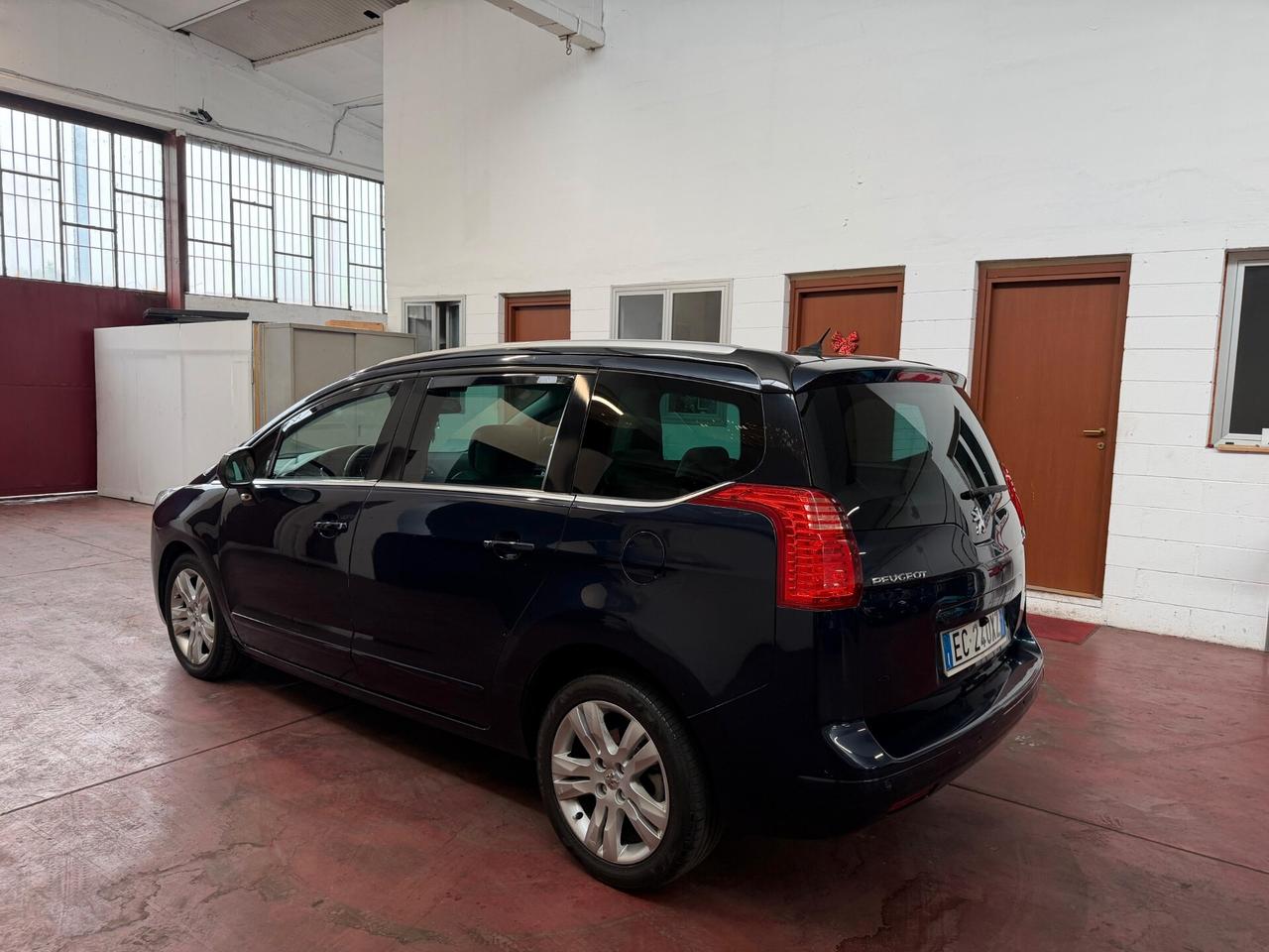 Peugeot 5008 2.0 HDi 163CV aut. Business TETTO PANORAMICO