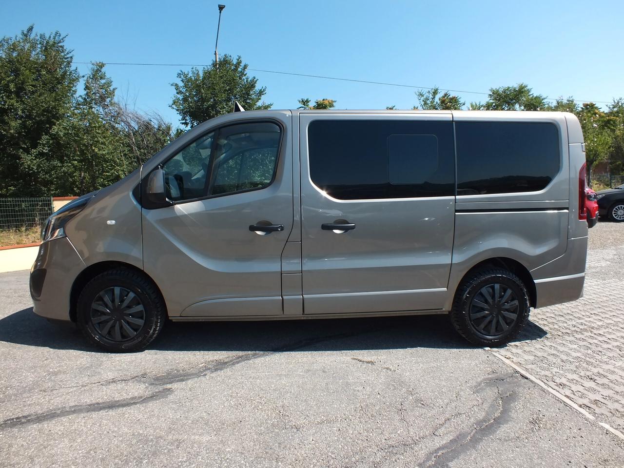OPEL VIVARO 1.6 145CV 8 POSTI UNIPROP. 54.000 KM