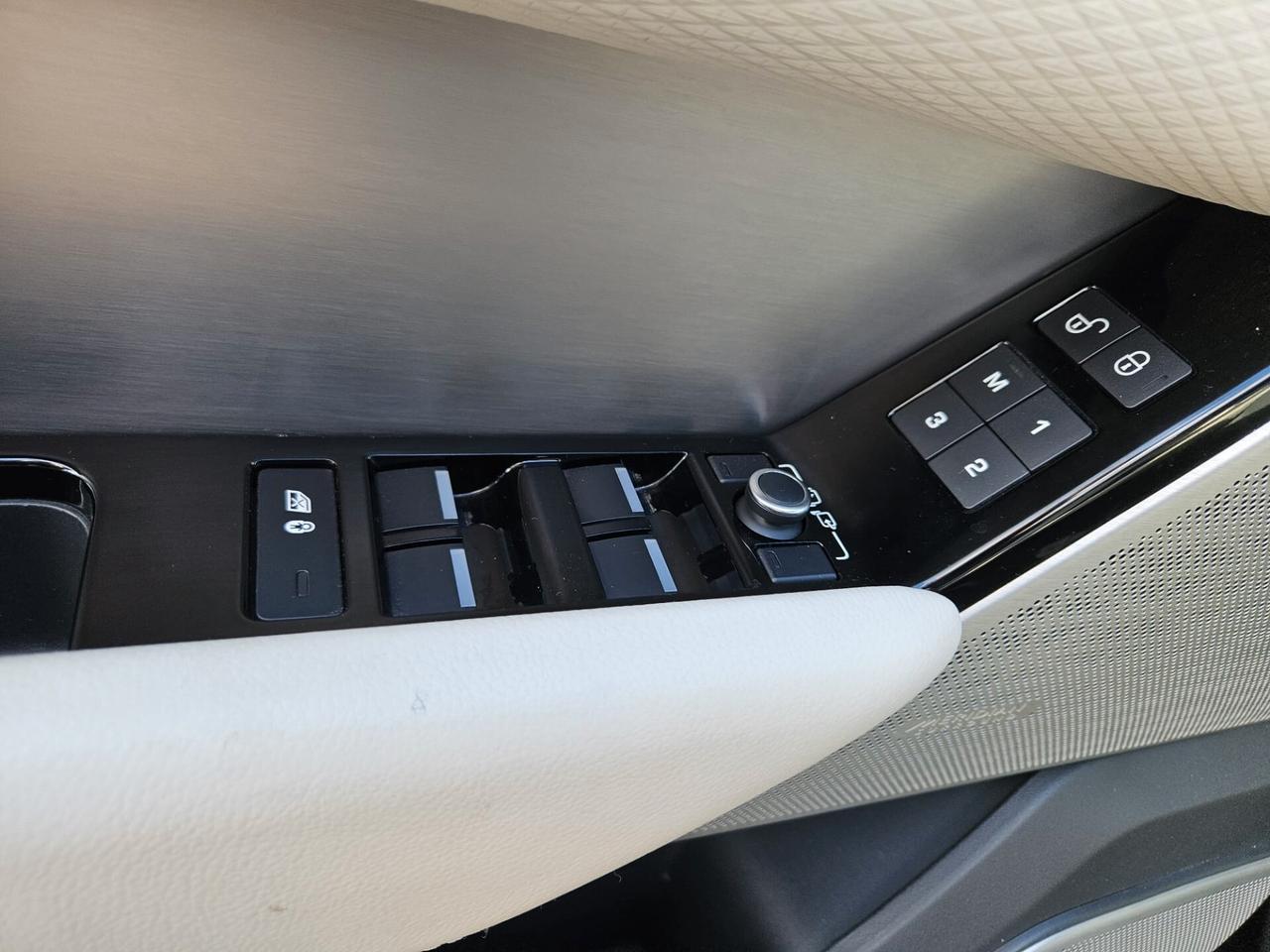 Land Rover Range Rover Velar Range Rover Velar 2.0D I4 240 CV R-Dynamic SE