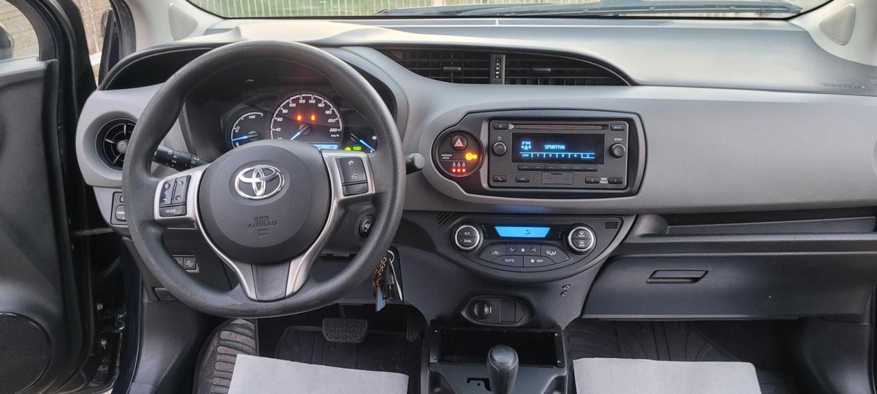 Toyota Yaris 1.5 Hybrid 5 porte Cool