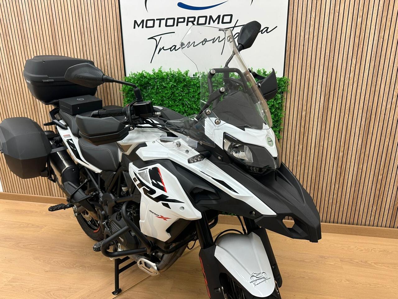 BENELLI TRK 502 X TRK502X + SET 3 VALIGE 2024