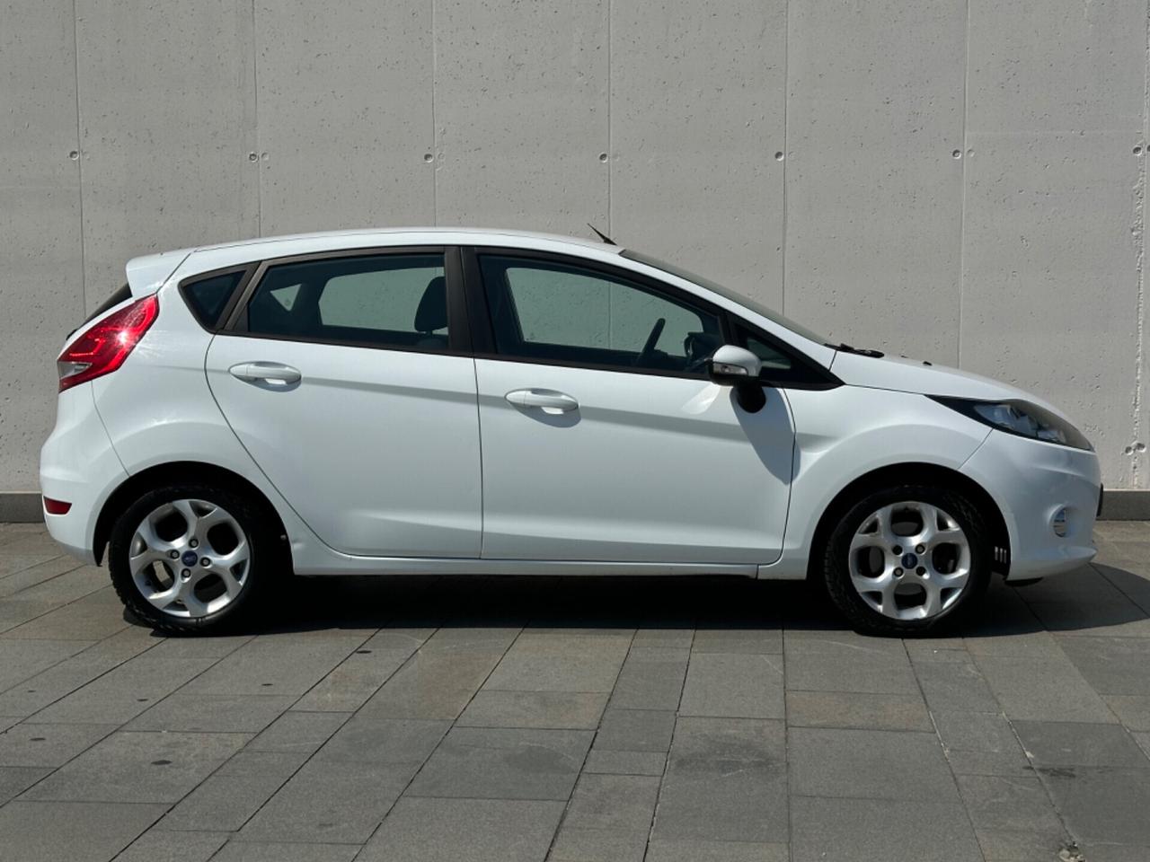 Ford Fiesta 1.2 Gpl Neopatentato Unico Proprietario