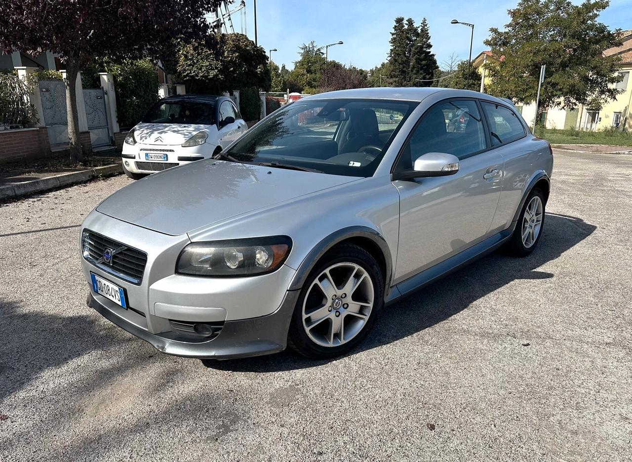 Volvo C30 2.0d Kinetic Sport pack