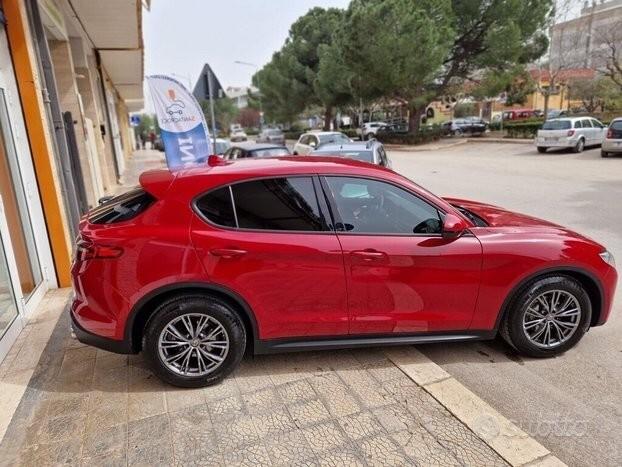 Alfa romeo stelvio 2.2 turbo diesel 180CV AT8