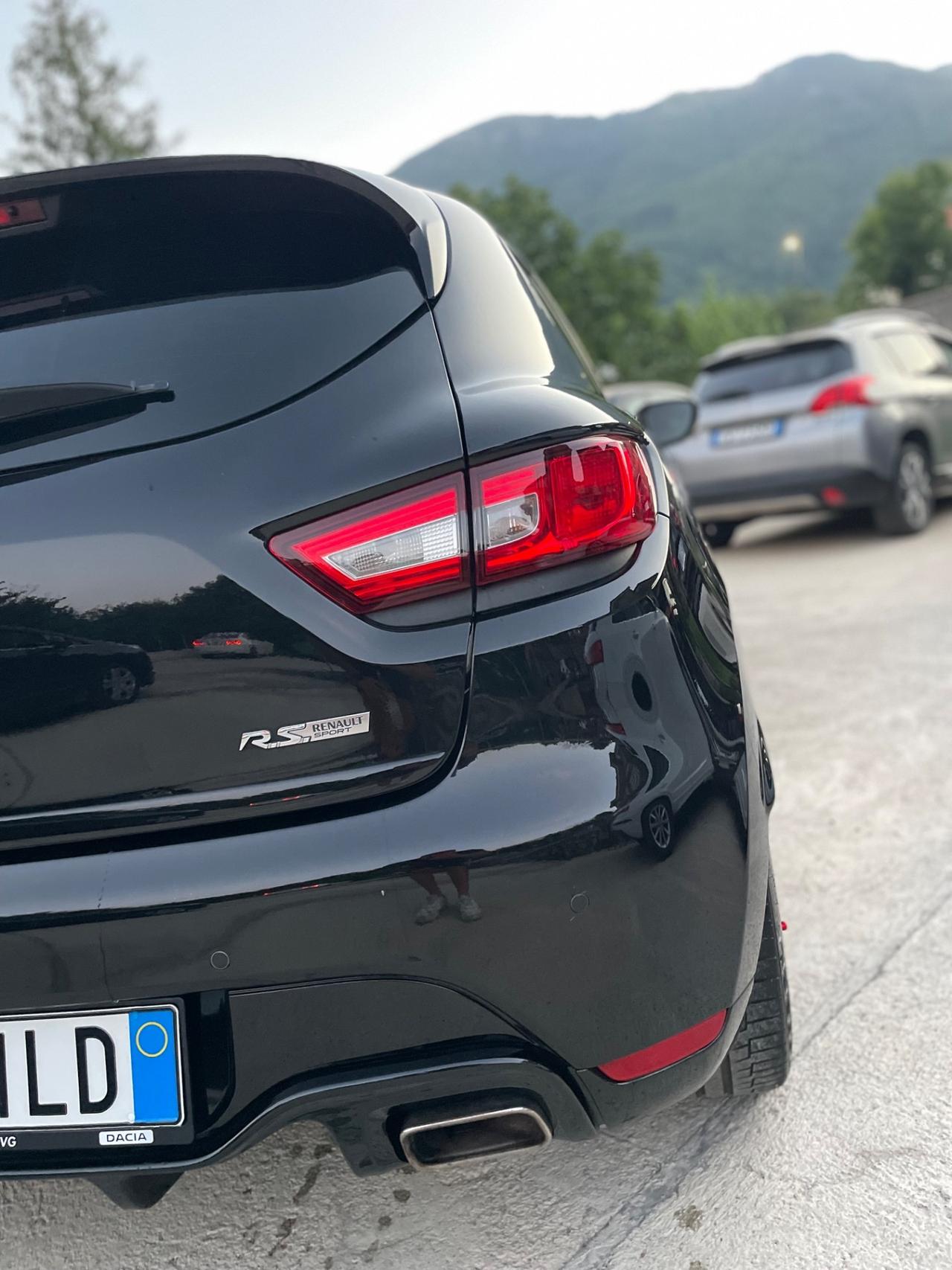 Renault Clio TCe 220CV EDC 5 porte Energy R.S. Trophy