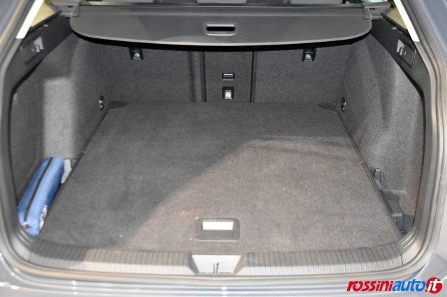 VOLKSWAGEN Golf Variant 1.5 ETSI 131 CV DSG STYLE + NAVI