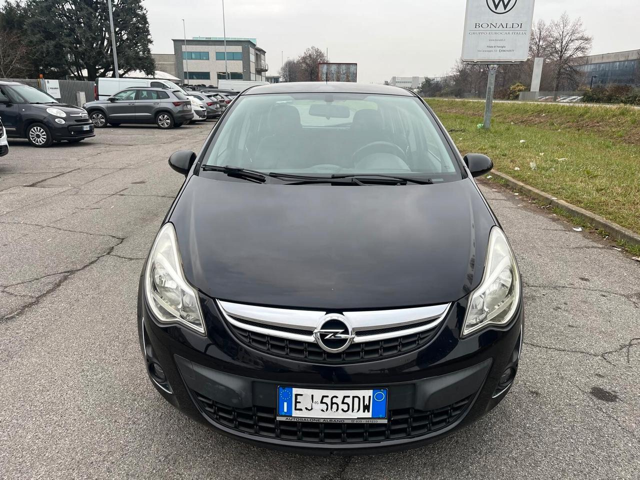 Opel Corsa 1.2 5 porte Club **NEOPATENTATI**