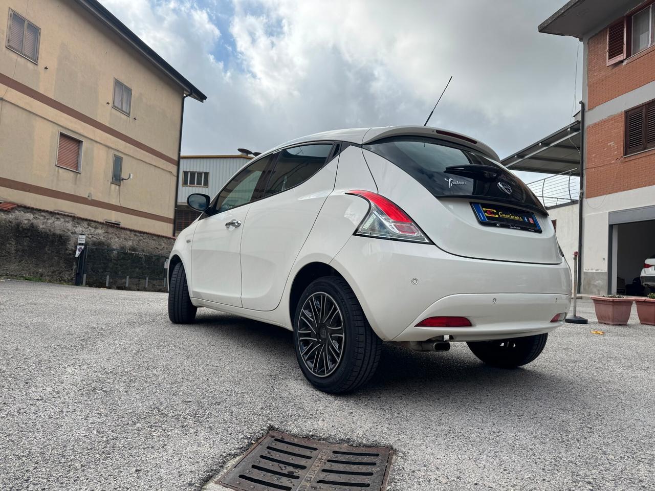 Lancia Ypsilon 1.2 70CV GOLD