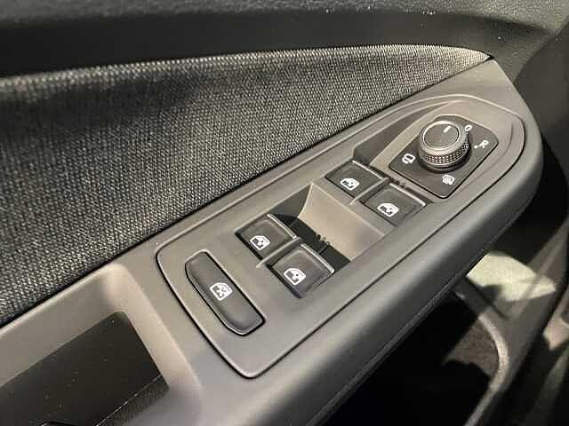 Volkswagen Golf 8ª serie 2.0TDI 115CV DSG Life - IVA ESPOSTA/NEOPATENTATI