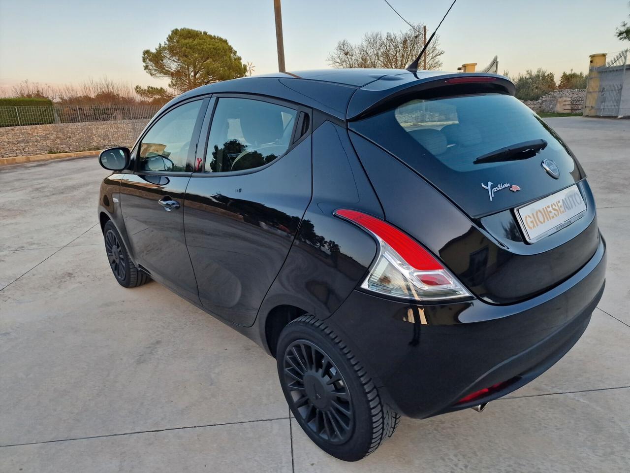 Lancia Ypsilon 1.2 69 CV 5 porte Elefantino