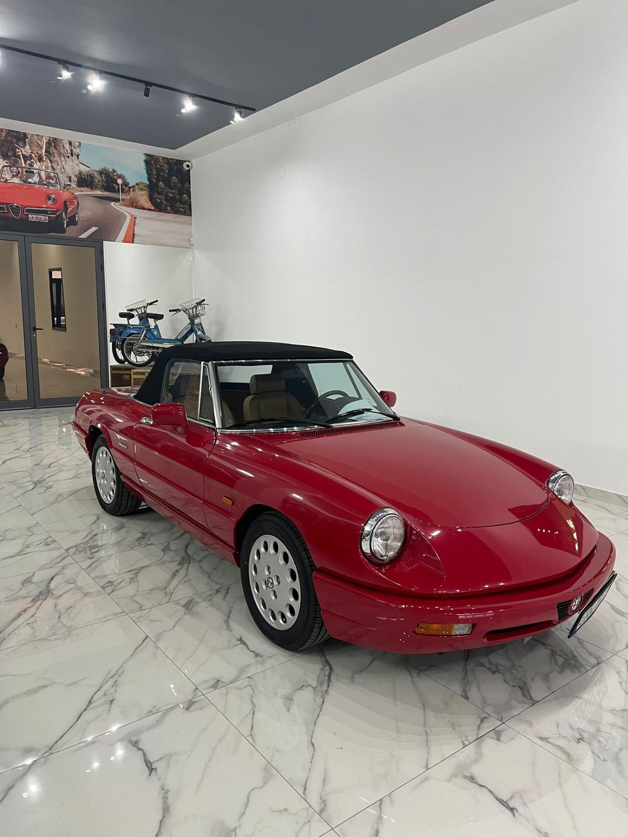 Alfa Romeo Spider 2.0i