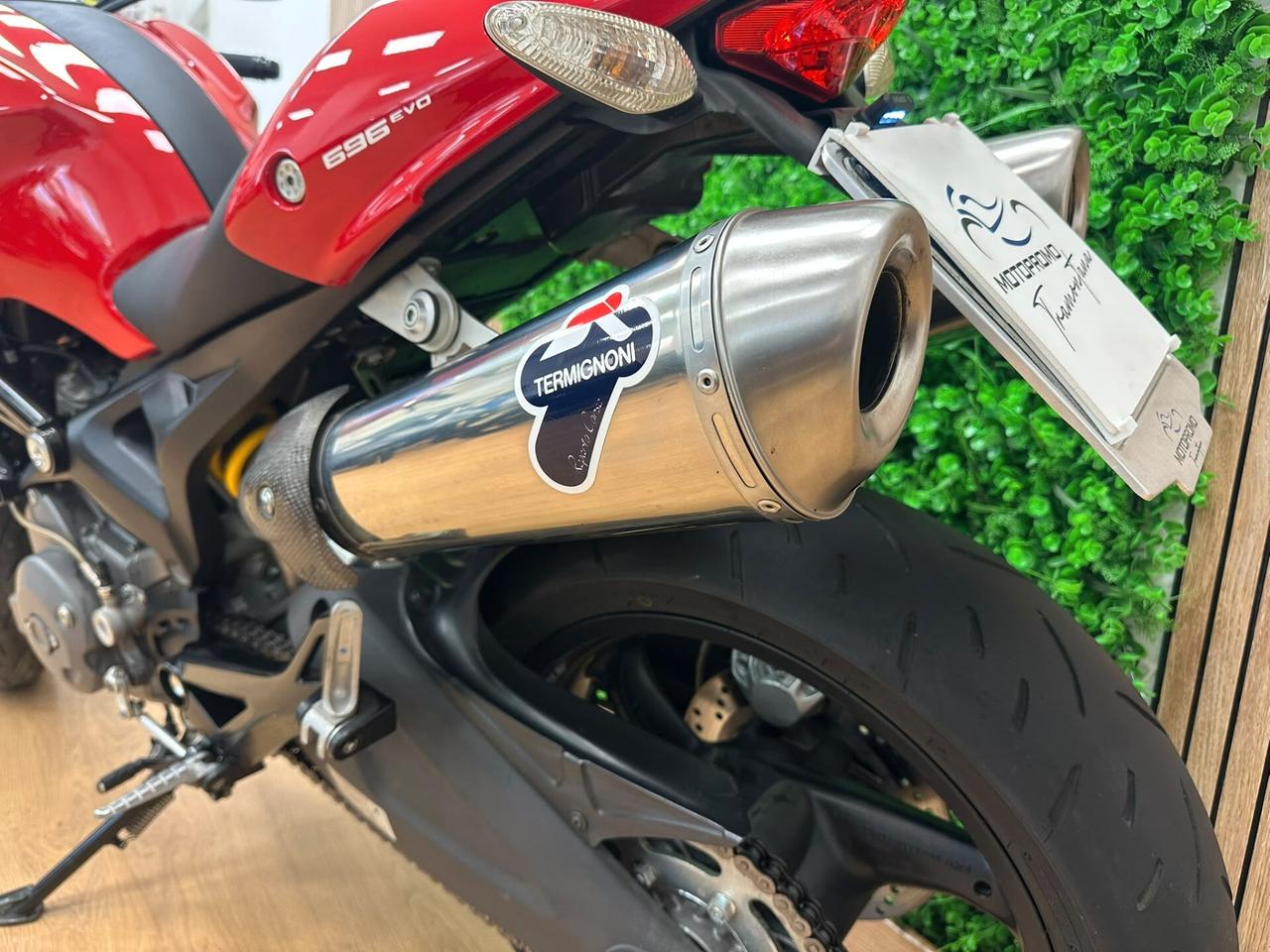 DUCATI MONSTER 696 SCARICO TERMIGNONI DA 99€ AL MESE