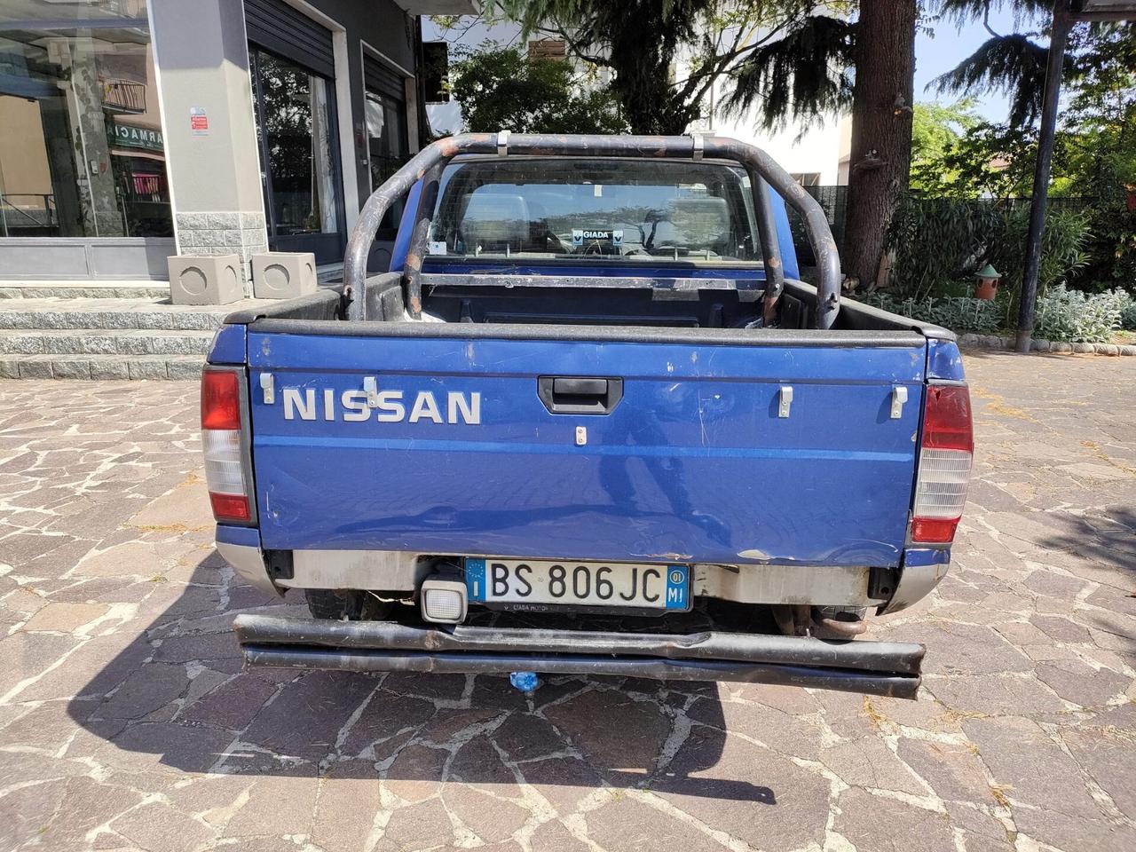 Nissan Navara Double Cab King Cab 2.5 TD