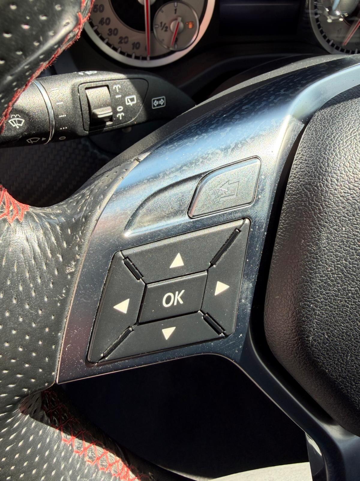 MERCEDES CLASSE A 180 PREMIUM "OK NEOPATENTATI"