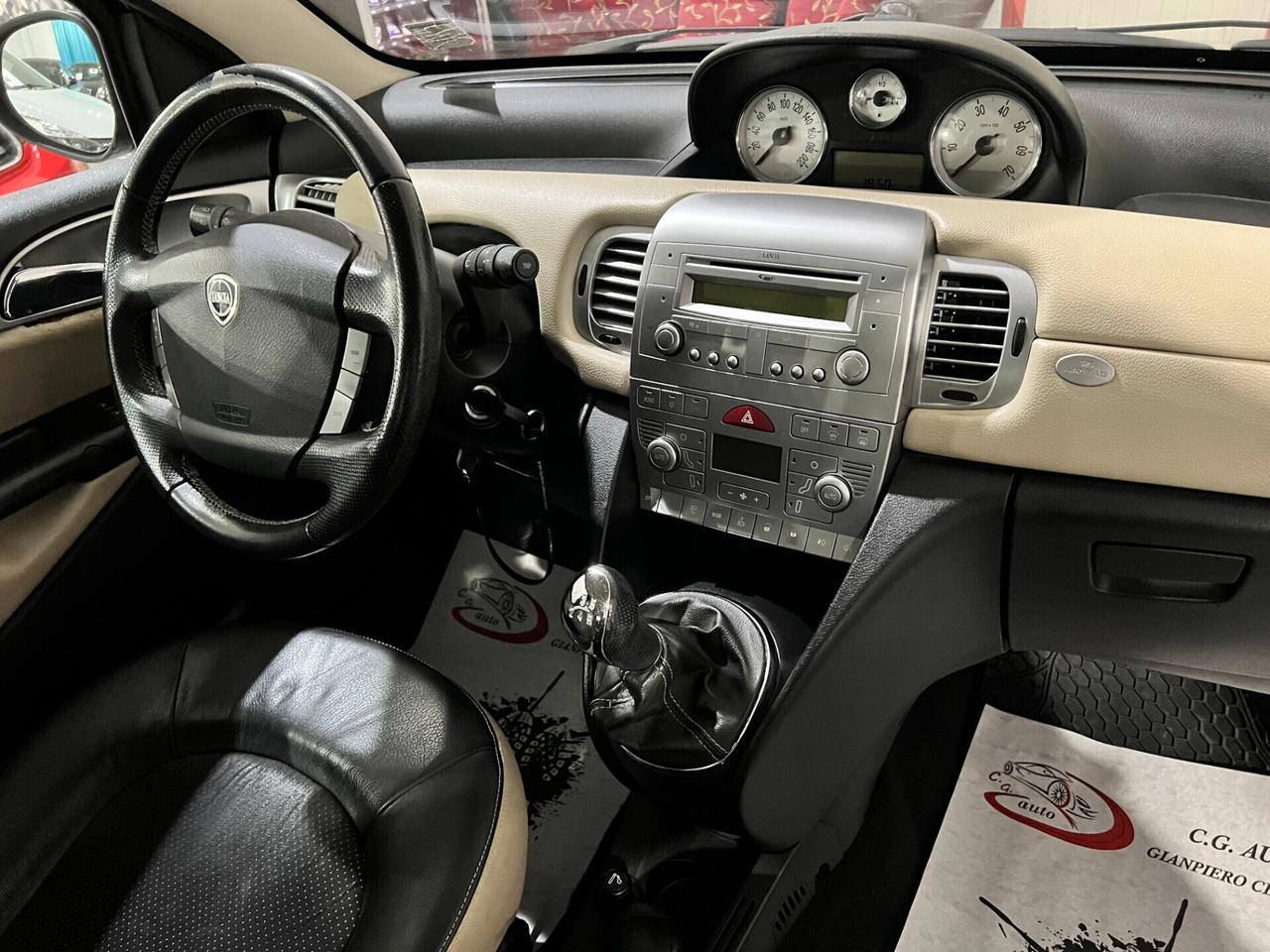 Lancia Ypsilon 1.3 MJT 75 CV Versus 2009