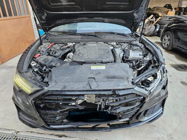 AUDI A6 hybrid Stronic S line incidentata