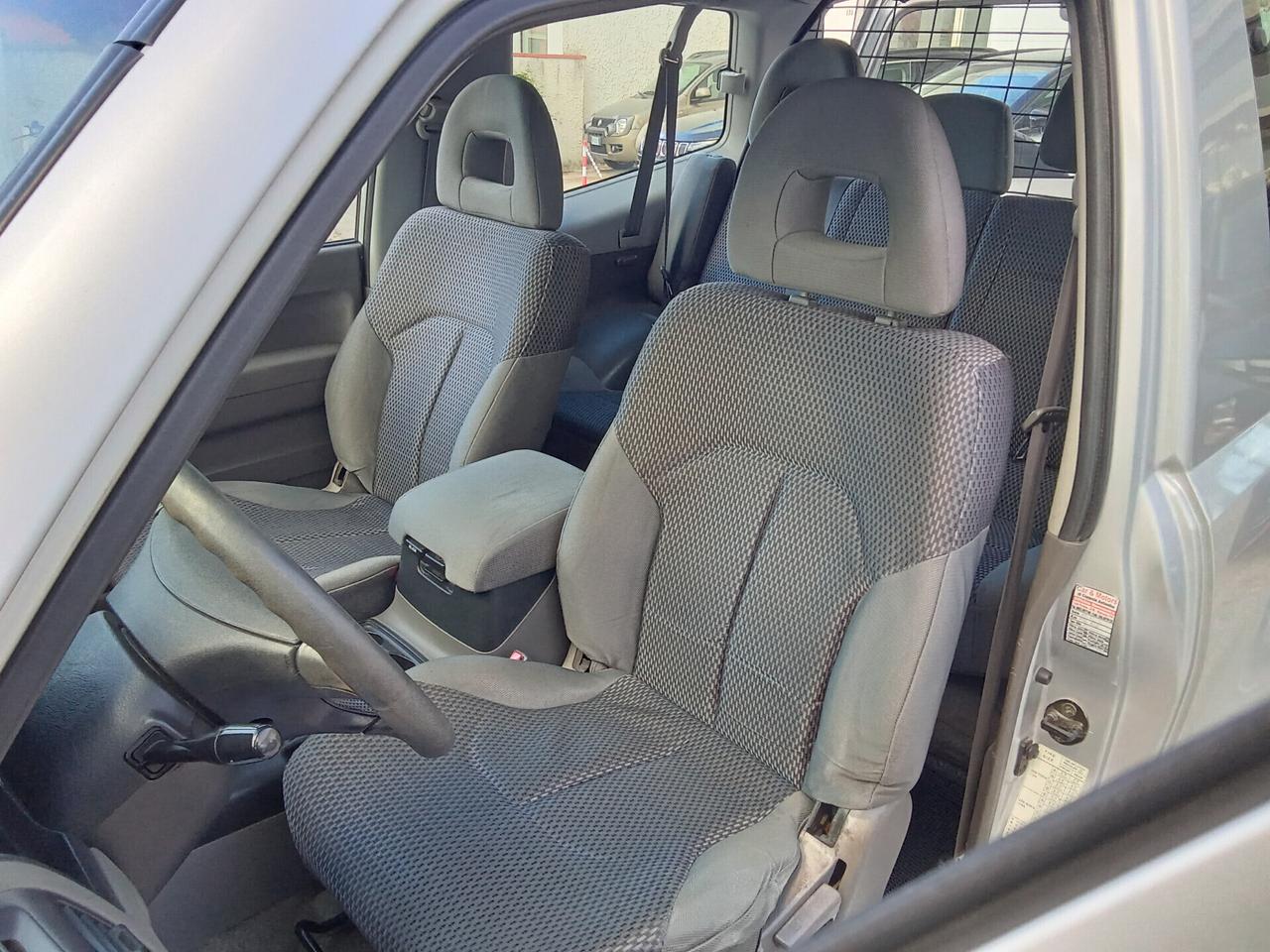 Mitsubishi Pajero 2.5 TDI 3p. GL Autocarro 5 posti