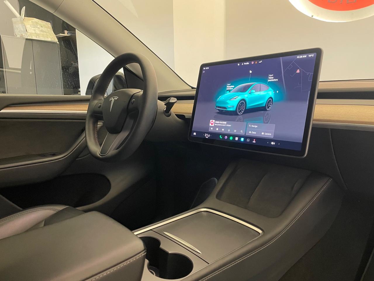 Tesla Model Y AWD Performance